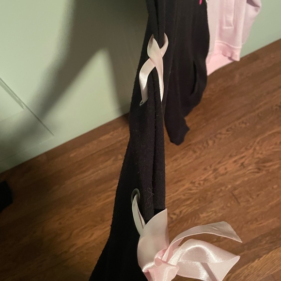 SANRIO MY MELODY KUROMI SPLIT HOODIE Ribbon Sleeves Pink & Black - XL - Picture 3 of 13